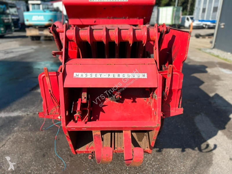 Skörd Massey Ferguson MF 30-6 Mähdrescher Oldtimer