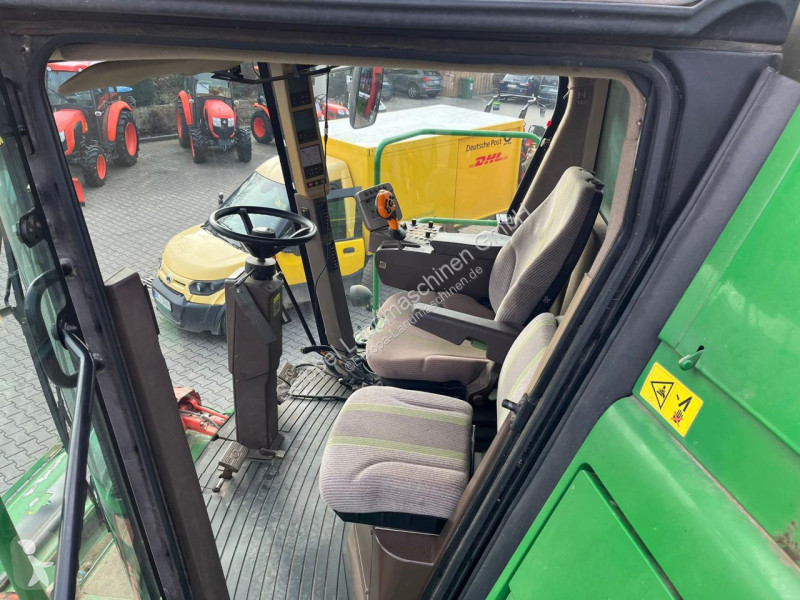 John Deere  W650 harvest