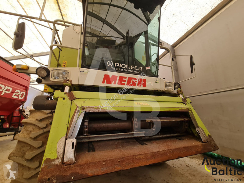 Moisson Claas Dominator 208 Mega