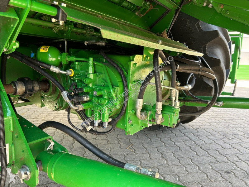 Aratás John Deere  T560
