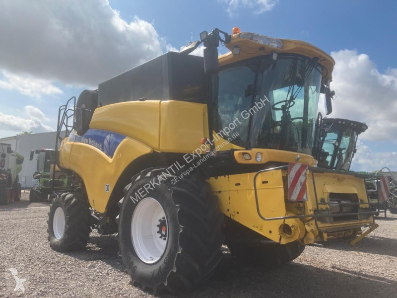 Cosecha New Holland  CR 9070