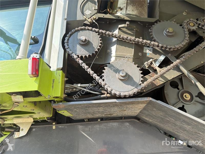 Збір врожаю Claas 750TT Combine Harvester