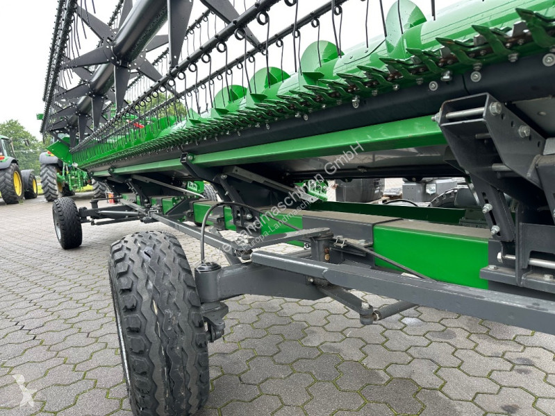Moisson John Deere T  i   Neumaschine