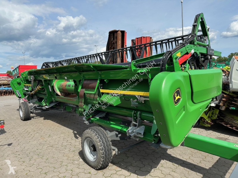 Moisson John Deere  725 X     7,50 mtr.   Demo
