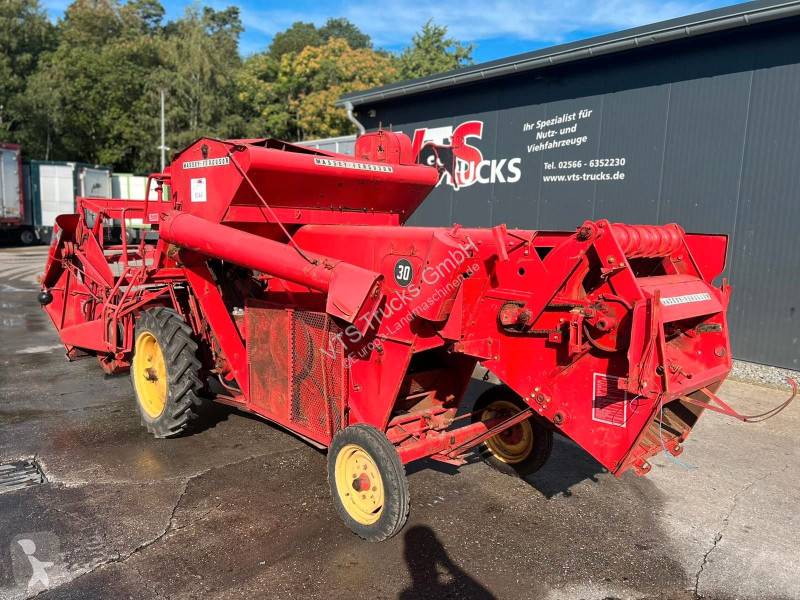 Skörd Massey Ferguson MF 30-6 Mähdrescher Oldtimer