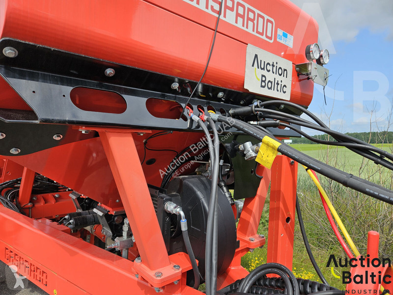 Skörd  Giganten 600 33 RO