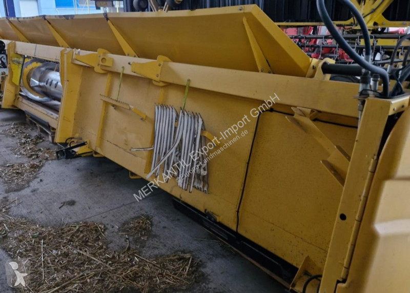 Oogst New Holland  CR 9080 Evolution