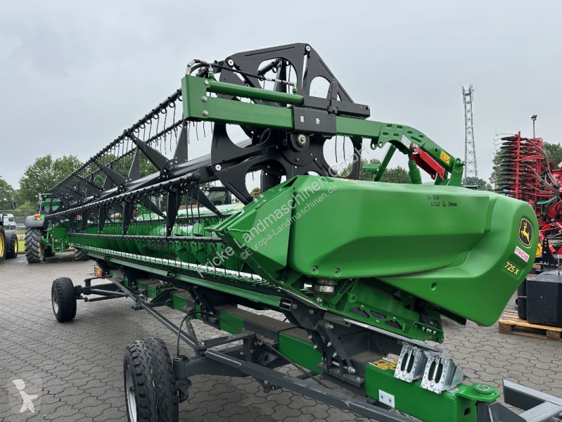 Moisson John Deere T  i   Neumaschine