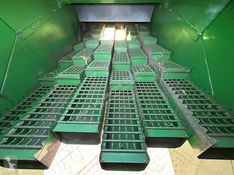 John Deere  T670 harvest