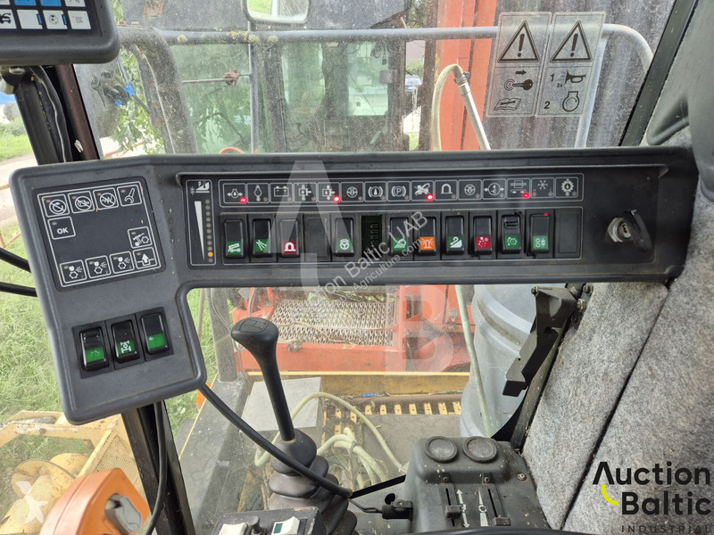 New Holland FX 375 harvest