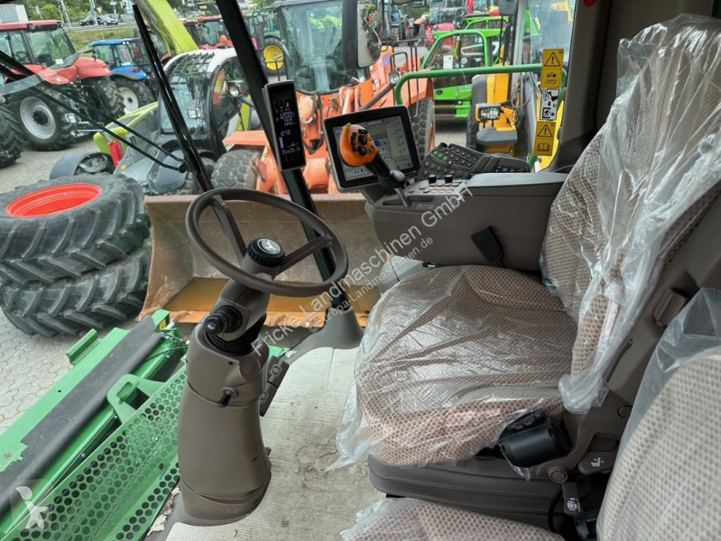 Moisson John Deere T  i   Neumaschine