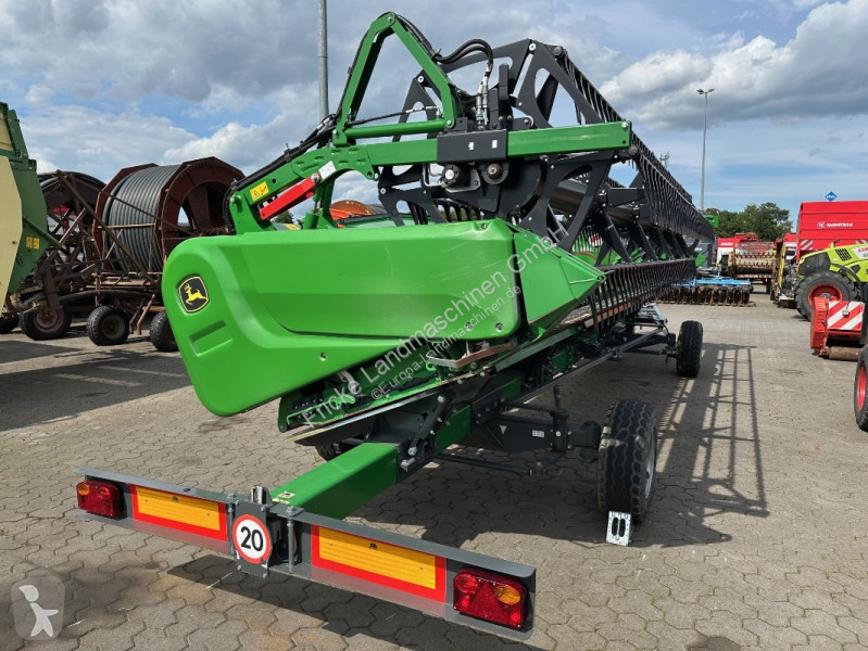 Moisson John Deere  725 X     7,50 mtr.   Demo