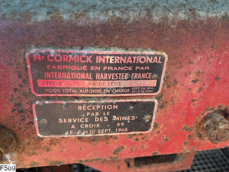 Skörd International 851 Mc Cormick...
