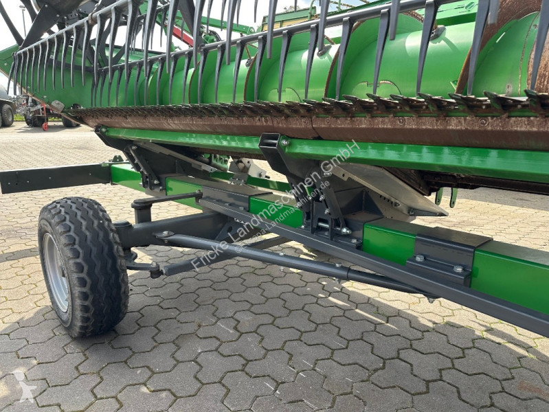 Moisson John Deere  725 X     7,50 mtr.   Demo