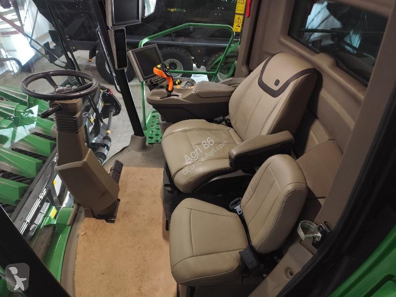 John Deere X9 1100 harvest
