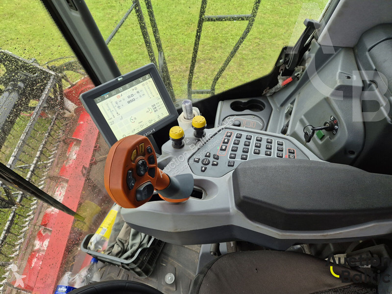 Rostselmash RSM-161 harvest