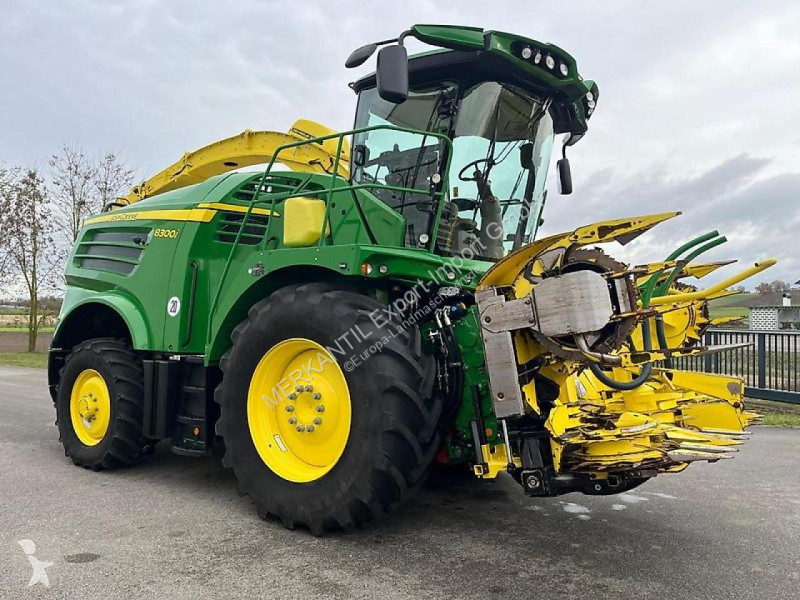 Ensilaje John Deere 8300i mit Pickup + Kemper