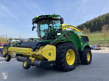 Ensileuse automotrice John Deere
