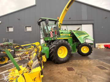 Ensileuse automotrice John Deere
