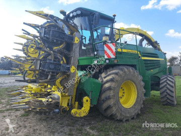 Ensileuse automotrice John Deere