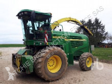 John Deere Self-propelled silage harvester 7400
