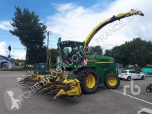 John Deere Self-propelled silage harvester 7500