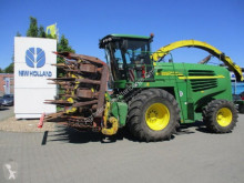Ensileuse automotrice John Deere 7400