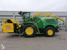 John Deere Self-propelled silage harvester 8500
