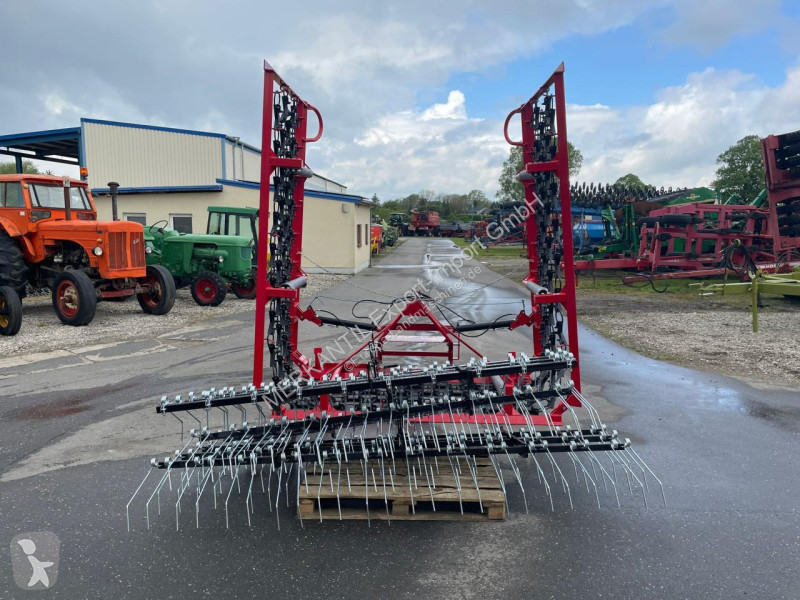 Ensilering   Wiesenegge 8 Meter + Striegel -...