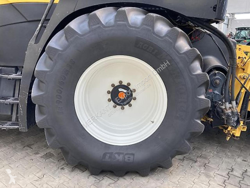 Ensilering New Holland   FR700
