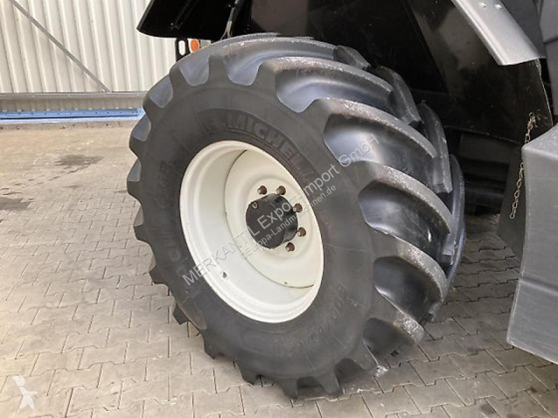 Ensilering New Holland   FR700