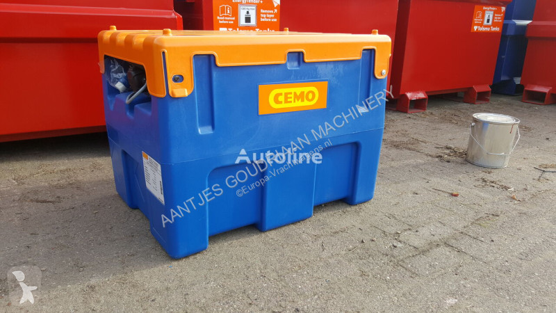 Attrezzature automezzi pesanti Adblue tank