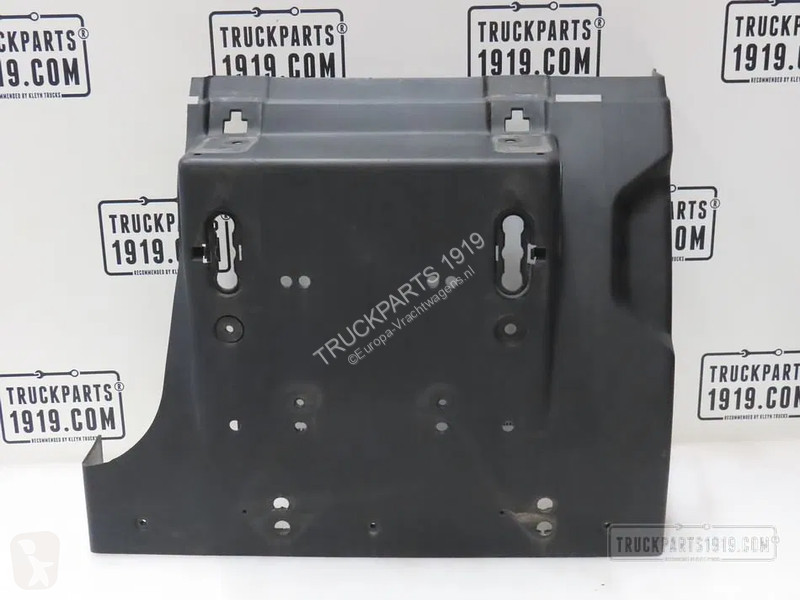 Équipements PL Volvo 22087720 Spatbord