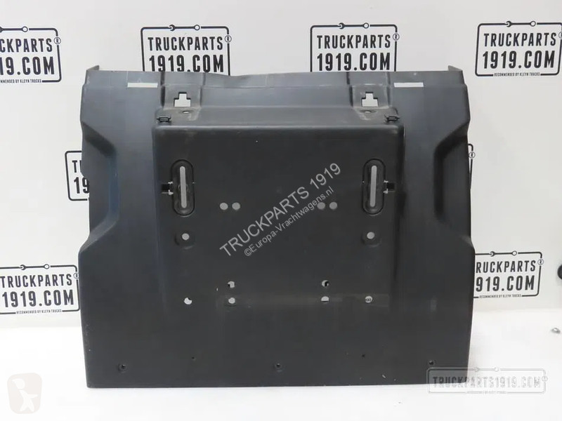 Vybavení pro nákladní vozy Volvo 22087700 Spatbord