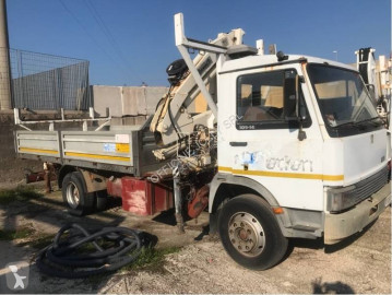 Grue auxiliaire Iveco