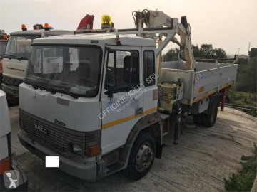 Grue auxiliaire Iveco