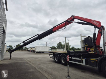 Grue auxiliaire Fassi