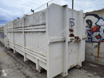 Skip loader box bodywork