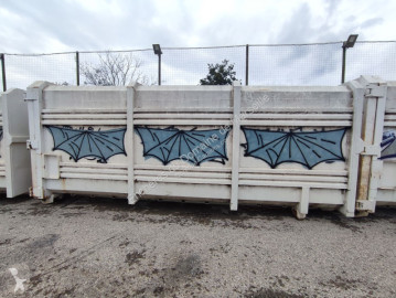 Skip loader box bodywork