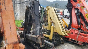 Equipamientos Hiab 850 grúa auxiliar usado