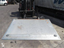 Equipamientos Iveco rampa elevadora trasera usado