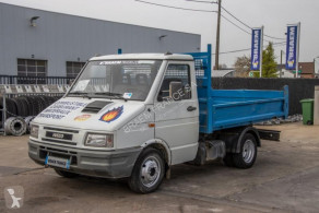 Furgoneta furgoneta volquete Iveco Daily 10.35 BENNE
