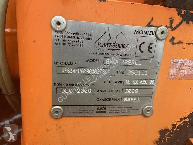 Equipamentos pesados   BENNE ET GRUE SUR BERCE