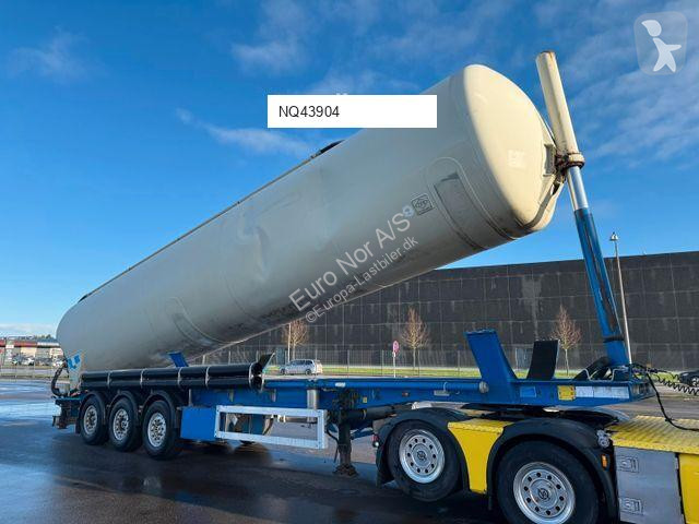 Uitrusting voor vrachtwagens  3 axle 63 m3 Silo...
