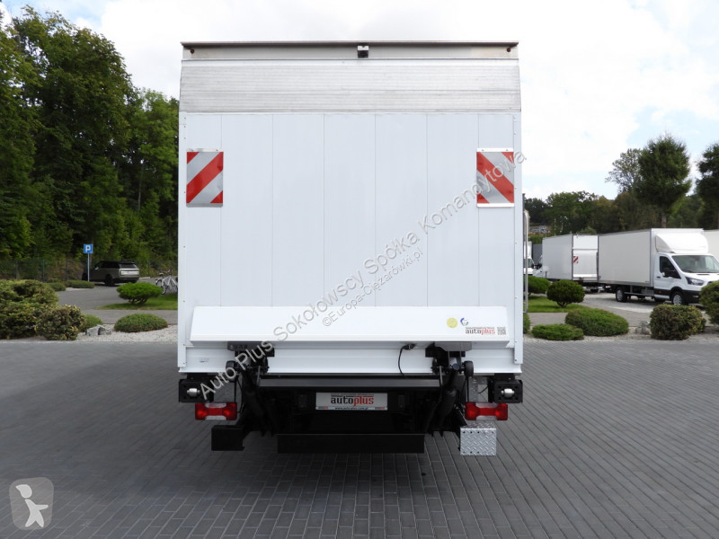 Samochód dostawczy Iveco 70C17 DAILY
