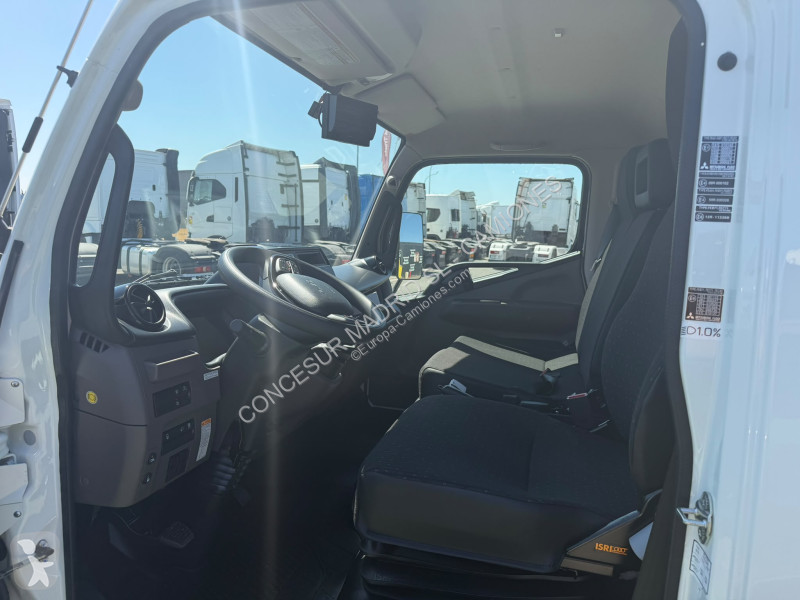 Vybavení pro nákladní vozy Mitsubishi Fuso...