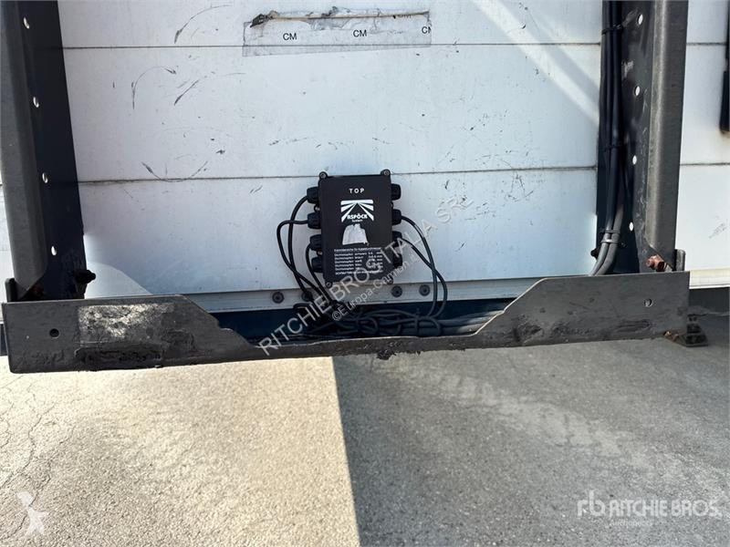 Félpótkocsi Kögel SPKH18 P90/1110 T/A Van Trailer