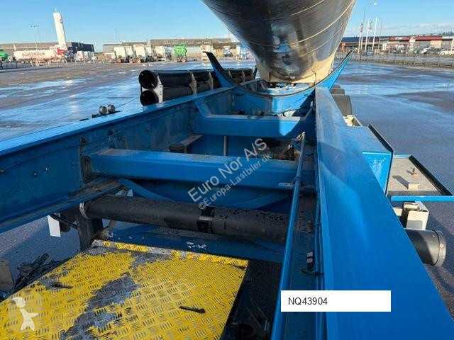 Uitrusting voor vrachtwagens  3 axle 63 m3 Silo...