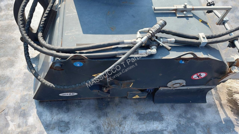 Attrezzature automezzi pesanti  MANTA 2100 HD