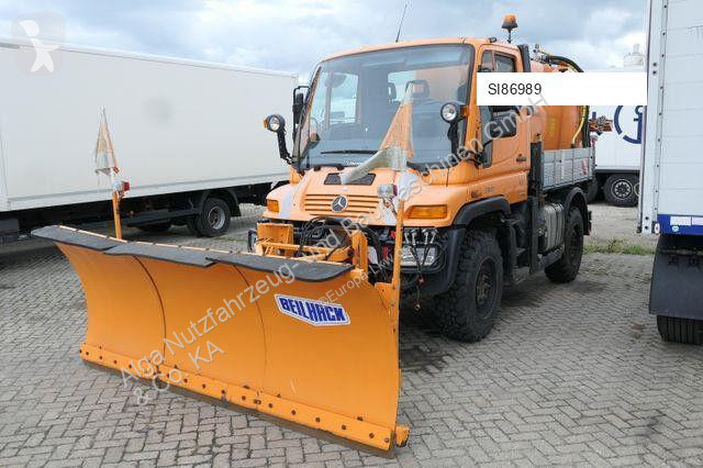 تجهيزات الآليات الثقيلة  Unimog 405/10....